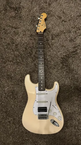 Guitarra Fender Standard MIM c/ Upgrades
