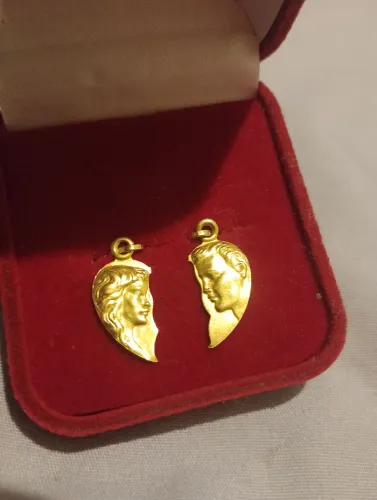 Pingentes cara metade em ouro 18k