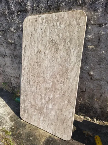 Mesa de mármore