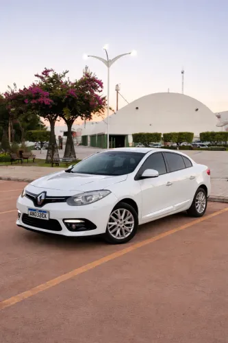 Renault Fluence Sed. Dynamique 2.0 16V Flex Aut. 2015
