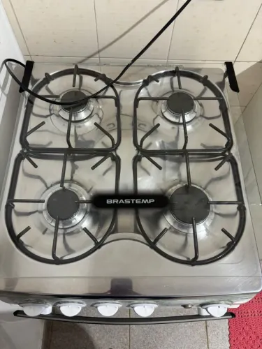 Fogão Brastemp 4 bocas branco 220v perfeito estado 350,00