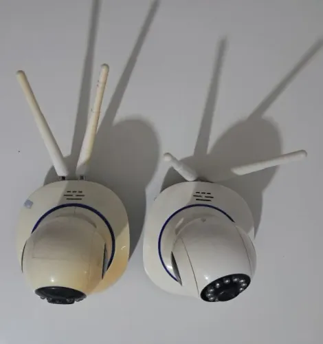2 Câmeras de Segurança Wi-Fi Yoosee - Para Conserto