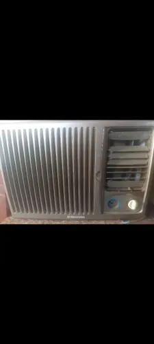 Ar condicionado Electrolux 7500btus 220v 350$