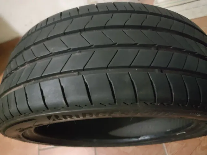 Pneu Bridgestone aro 17