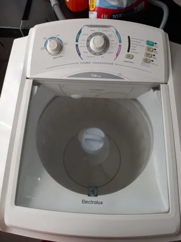 Máquina de lavar Eletrolux 12kg - Excelente estado