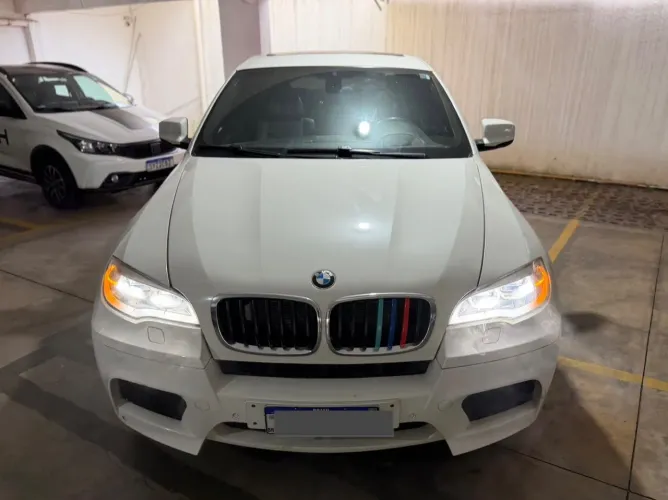 BMW X6 M 4.4 4X4 V8 32V Bi-turbo Aut. 2013