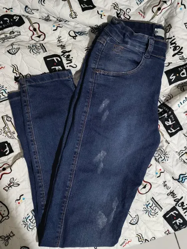 Calça jeans escuro menino Tam 14