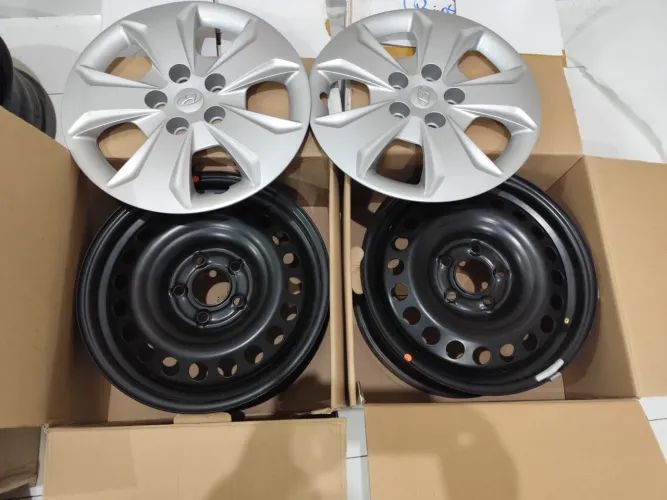 Jogo de roda de ferro 17" + calotas Hyundai Creta 