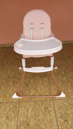 Cadeira infantil  para refeição rosa galzeano 