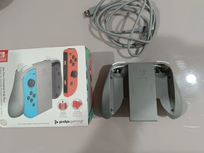 Joycon charger Grip PDP Nintendo switch