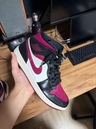 Air Jordan 1 Bred Toe