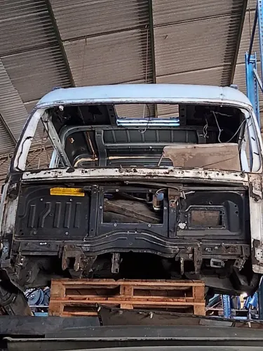 Cabine Ford 2429