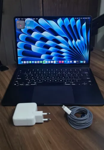 MacBook Air M2 13' Midnight - Impecável
