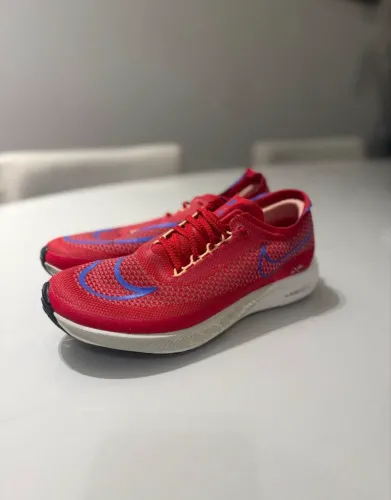 Tênis Nike streakfly 