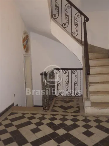 Casarão na Urca, tipo prédio.