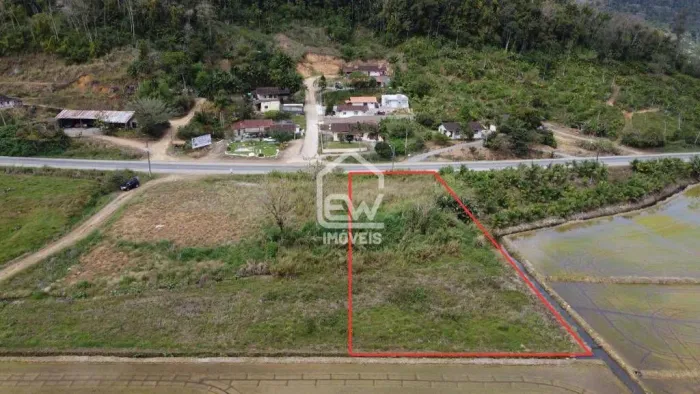 Terreno de 1.744m² às Margens da Rodovia SC-108 em Massaranduba