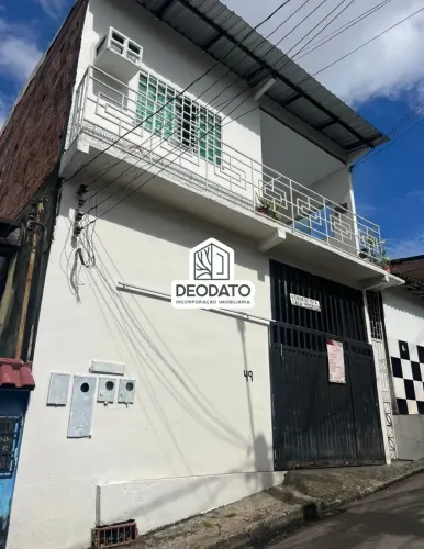 CASA COM DUAS MORADIAS NO NOVA ESPERANÇA