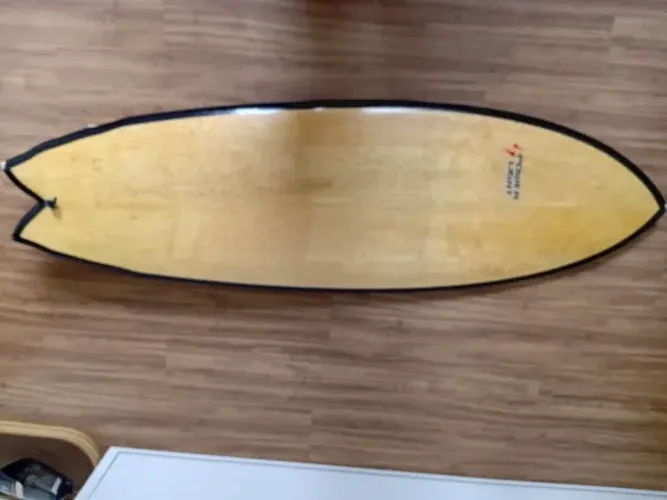 Prancha Surf Fish - Flyer Fish - Power Light - Guga Arruda - Fish