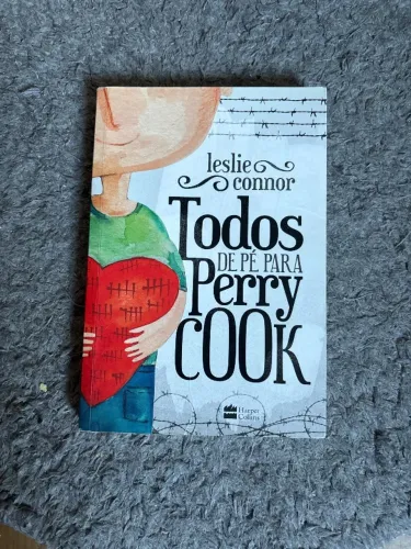 Livro ?Todos de pé para Perry Cook?