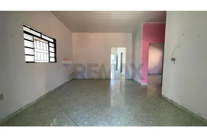 Casa Ampla com 3 Quartos sendo 1 Suíte em terreno de 360m²