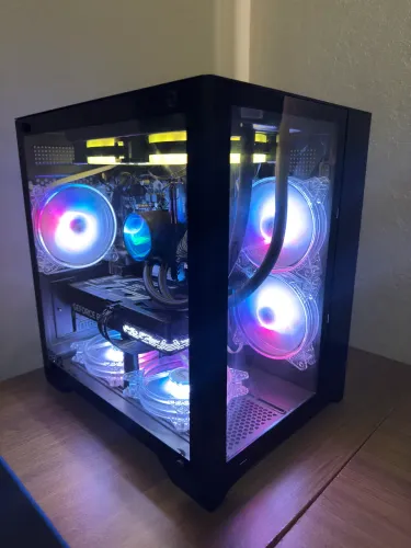Pc Gamer Intel i7 11700 Rtx5060Ti 16gb 32Gb ddr4 B560M Wc 250mm 500gb Nvme (Usado)