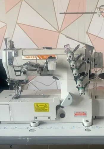 Máquina de Costura Galoneira Yamata