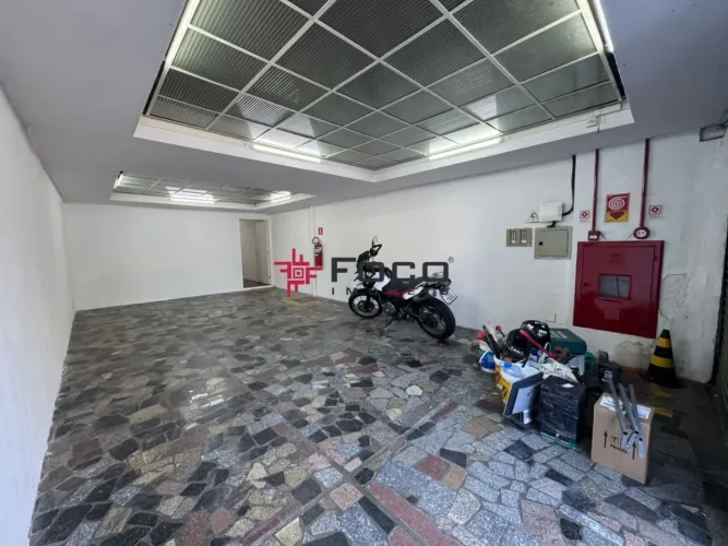 Ponto Comercial / Piso Térreo / Bairro Centro / 200m² / São José dos Campos