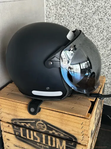 Capacete Custon aberto