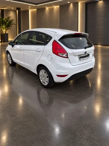 Ford Fiesta 1.5 16V Flex Mec. 5P 2015