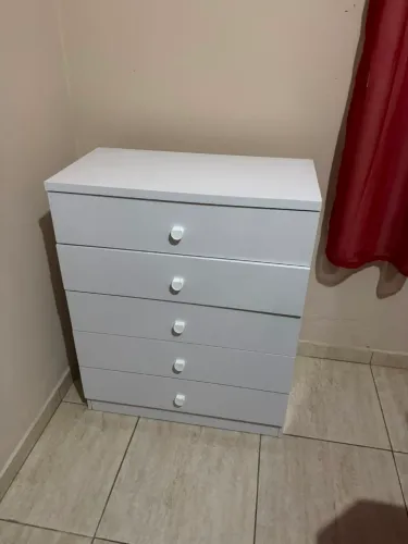 Cômoda branca