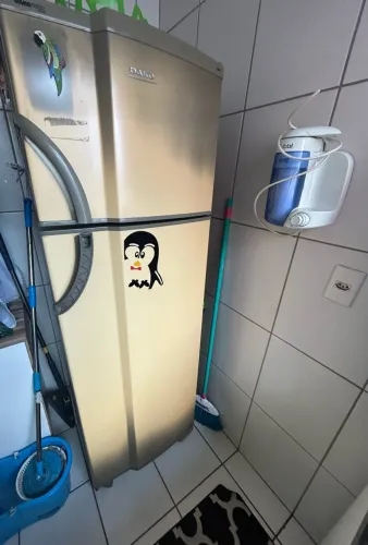 Geladeira dako duas portas em perfeito estado 