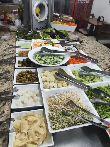 Vaga pra auxiliar de cozinha