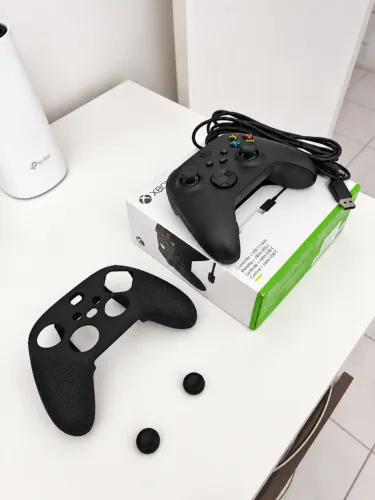 Controle Xbox Series X|S Original Microsoft - Carbon Black - Estado de Novo + Acessórios