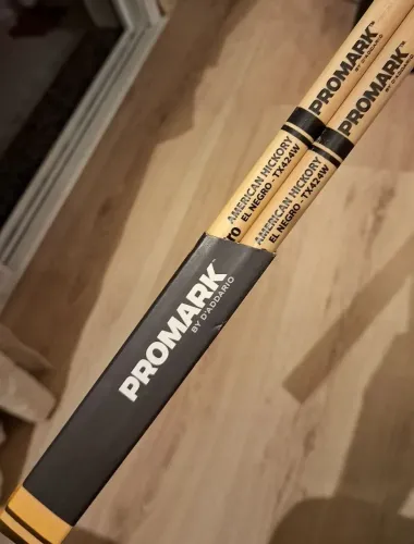 01 par de baqueta de Bateria PROMARK em Hickory (Nogueira) - SIGNATURE HORÁCIO EL NEGRO