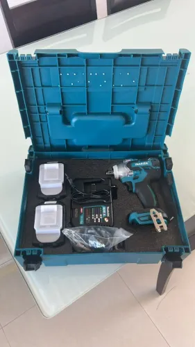 Chave de Impacto Makita DW300 + 2 Baterias 40V e Carregador