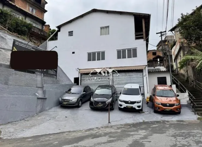 Prédio residencial e comercial- Petrópolis, Siméria
