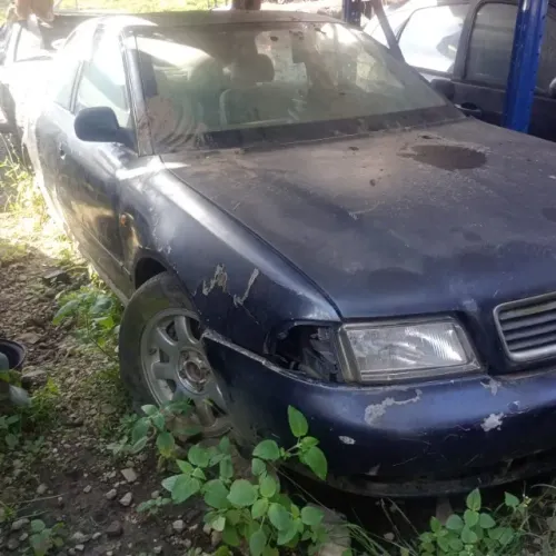 audi a4 2.8 sucata motor cambio peças assesorios 