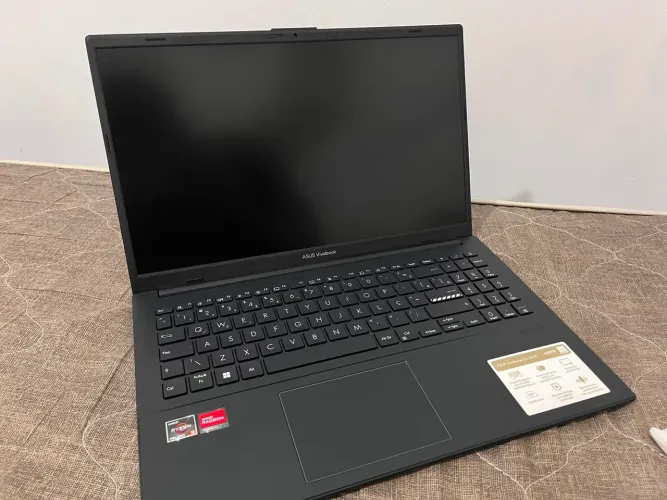 Notebook Asus Vivobook 15 Go E1504FA 
