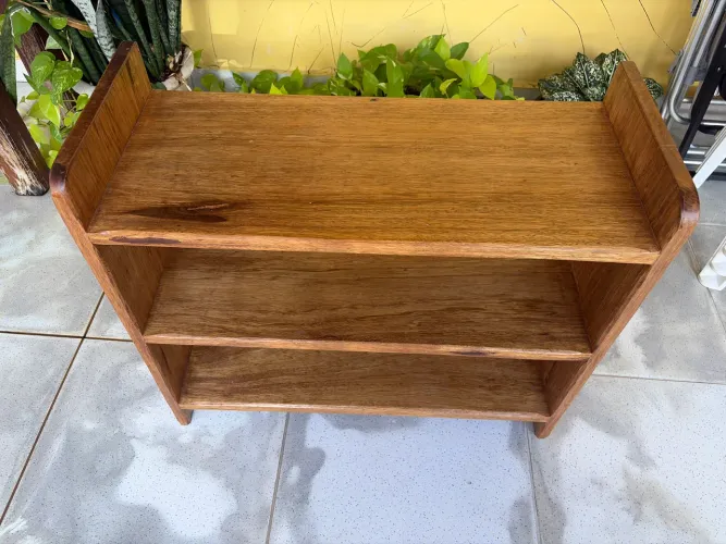 Vendo sapateira 