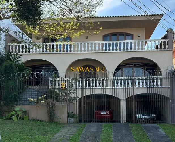 Casa à venda no bairro Guabirotuba - Curitiba/PR