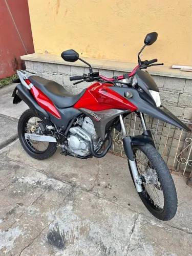 HONDA XRE FILÉ (FINANCIO E PARCELO)