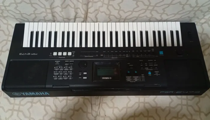 TECLADO YAMAHA PSR-E473