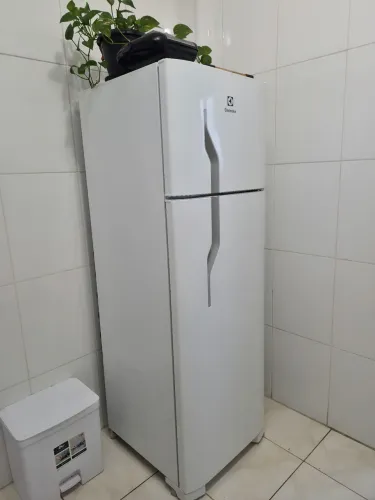 Geladeira Electrolux Duplex DC35A 260L - Branca