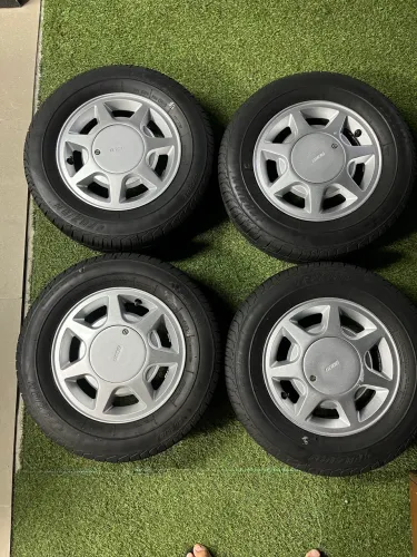 Jogo de rodas/pneu Fiat aro13