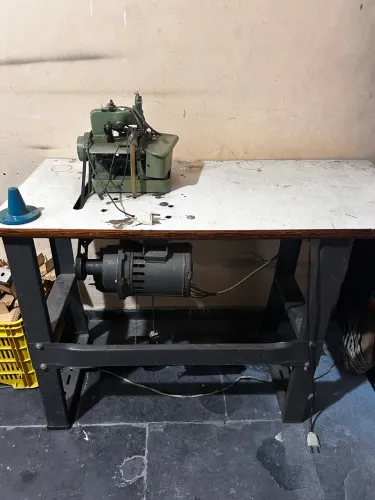 Máquina overlock semi industrial