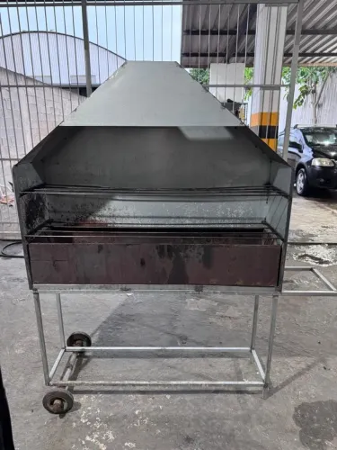 VENDO CARRINHO PARA CHURRASCO.