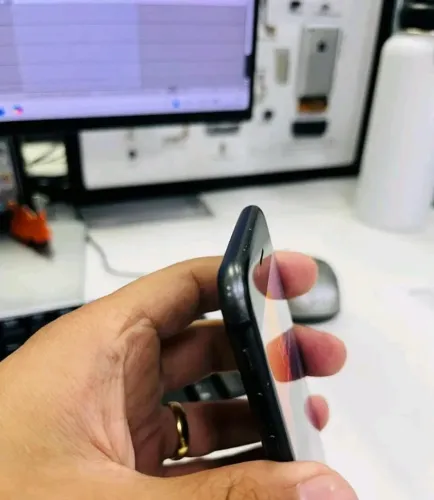 IPHONE 8s ZERADO 64GB SEM DETALHES
