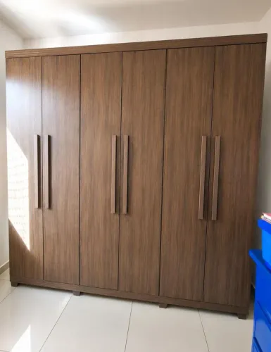 Guarda roupa casal grande semi novo ENTREGO e MONTO