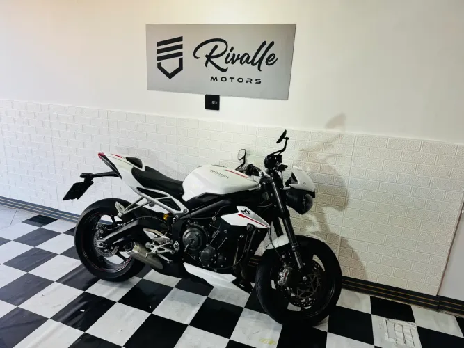 TRIUMPH STREET TRIPLE 765RS 