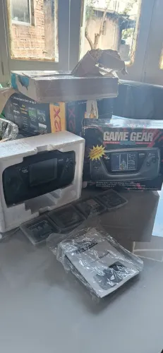 SEGA Game Gear Completo na Caixa + Jogos - Item de Colecionador! 